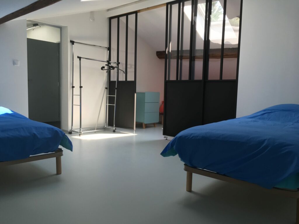 grange divisée en 3 appartements. vue chambre 3